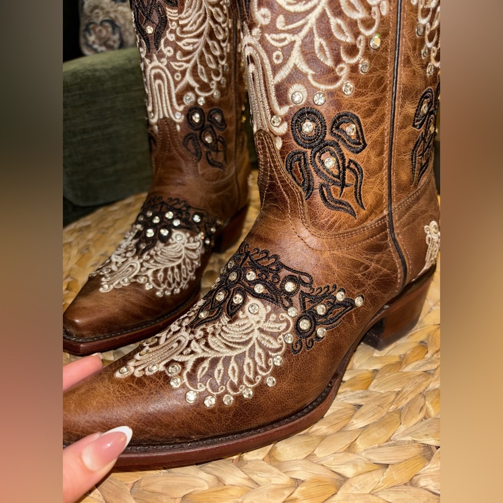 Embroidered Brown Western Boots Sz 6